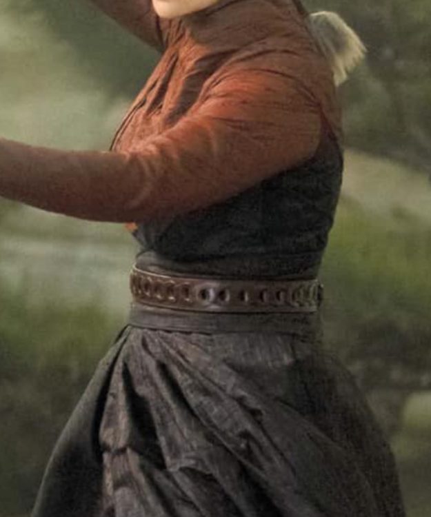 Mando side pleats motion.png